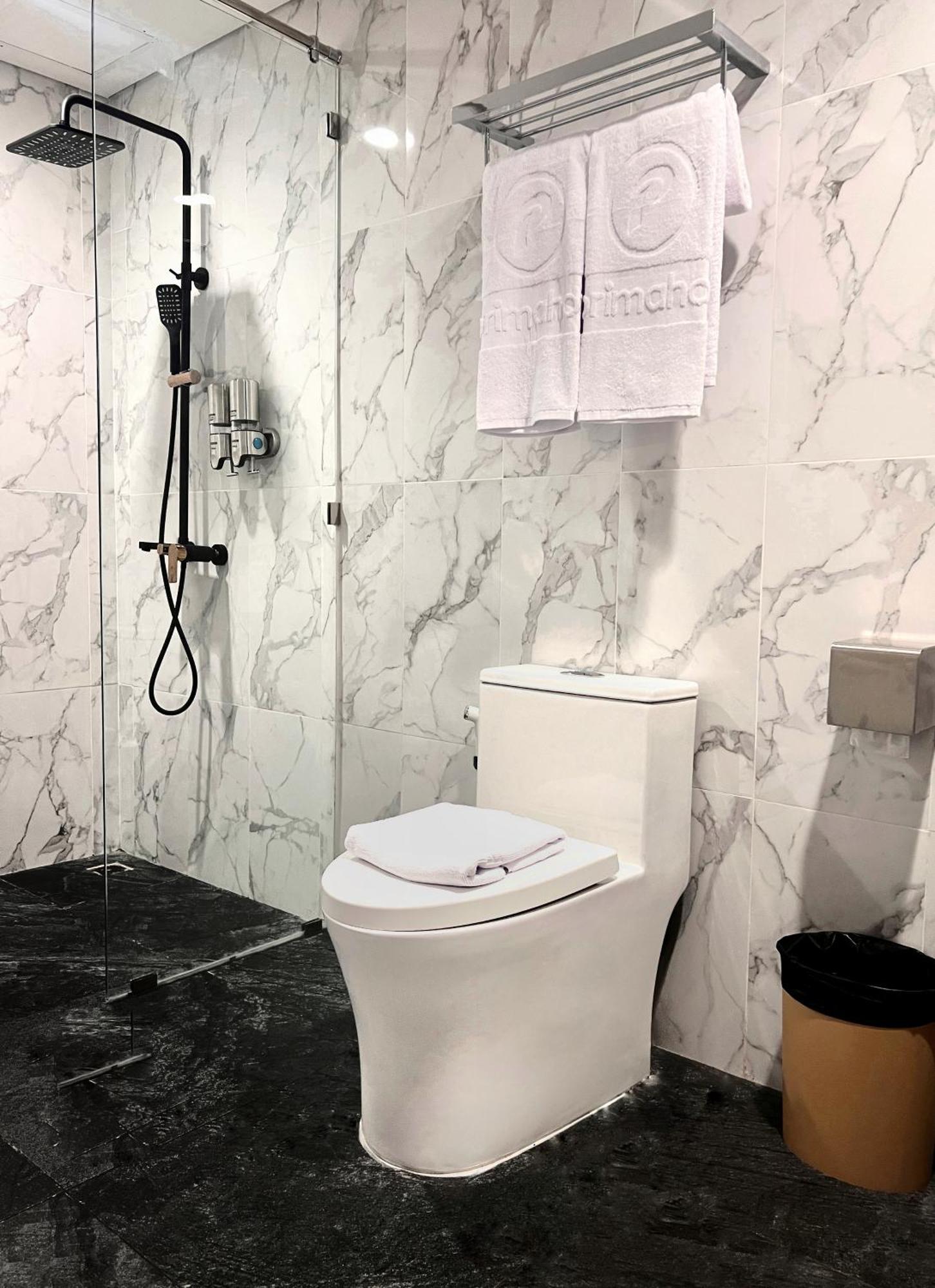 D'Primahotel Airport Sultan Hasanuddin Makassar Sudiang エクステリア 写真