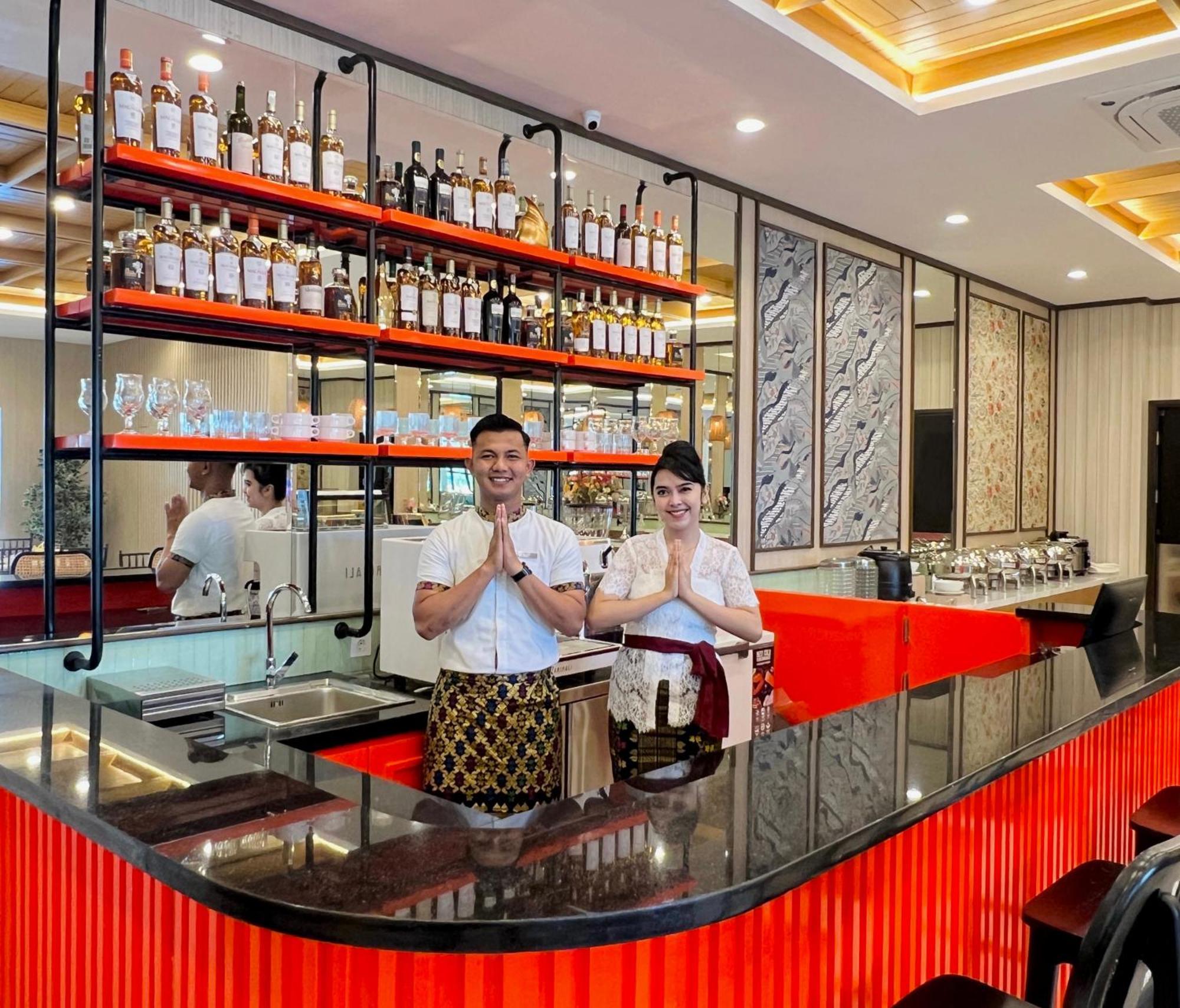 D'Primahotel Airport Sultan Hasanuddin Makassar Sudiang エクステリア 写真